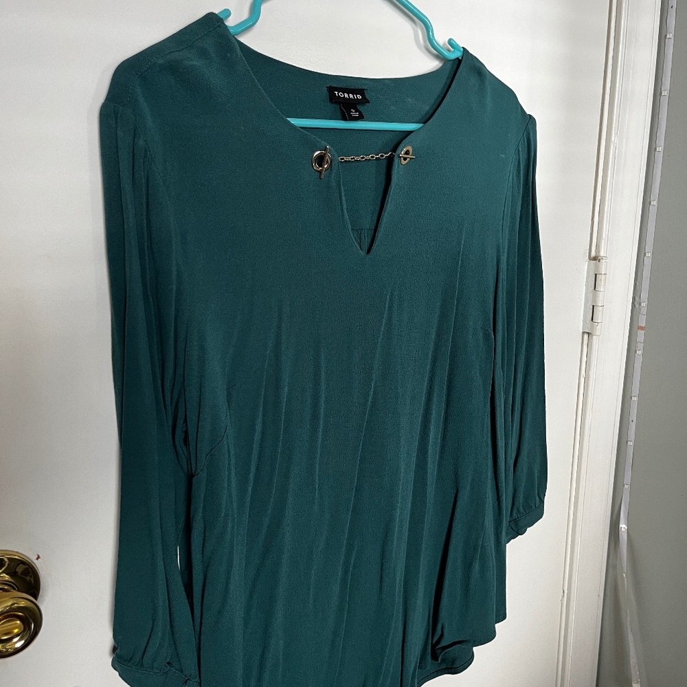 3 quarter sleeved business casual blouse